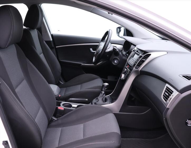 Hyundai i30 12