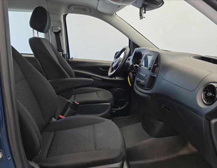 Mercedes-Benz Vito 12
