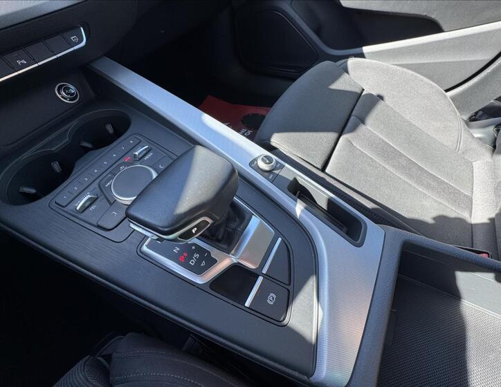 Audi A4 32