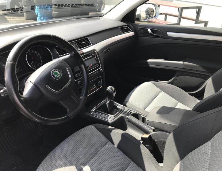 Škoda Superb 8