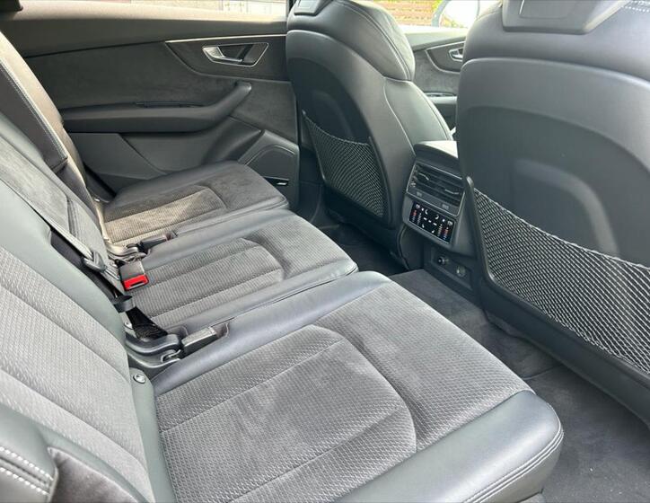 Audi SQ7 7