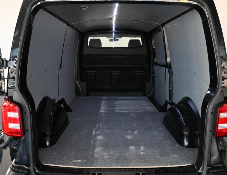 Volkswagen Transporter 9