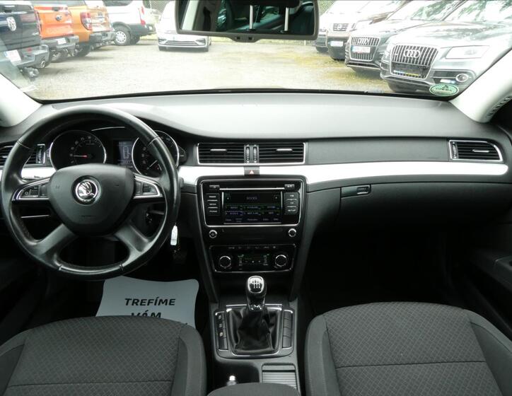 Škoda Superb 28
