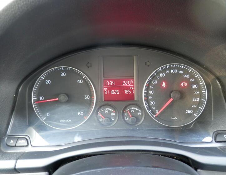 Volkswagen Golf 17