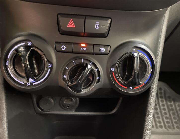 Peugeot 208 17