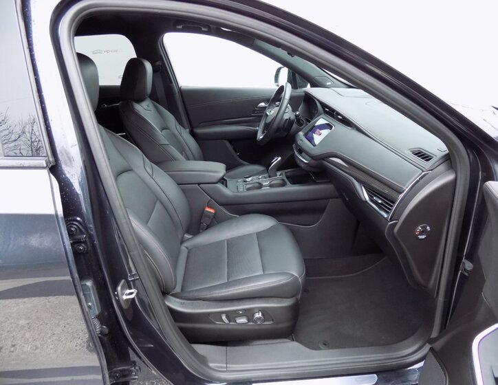 Cadillac XT4 15