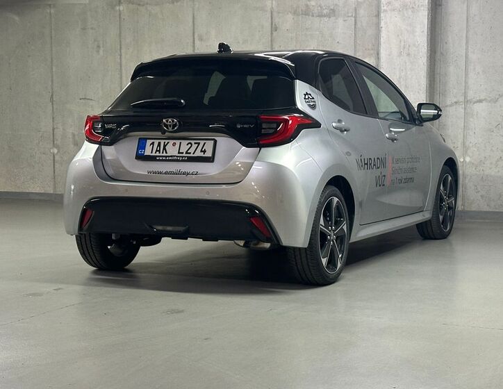 Toyota Yaris 5