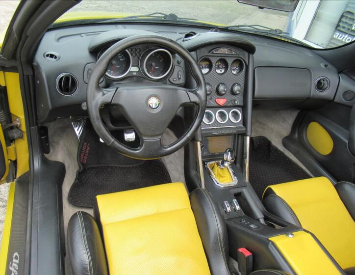 Alfa Romeo Spider 11
