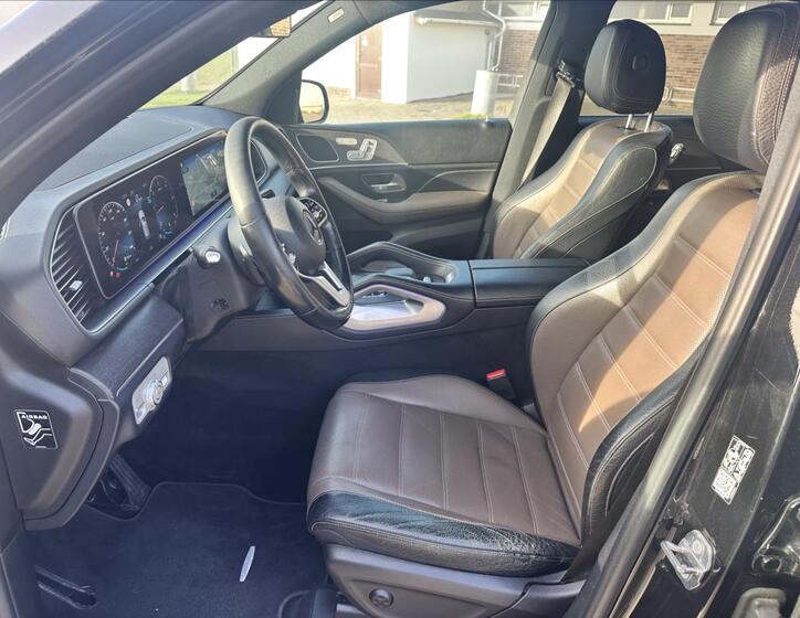Mercedes-Benz GLE 8