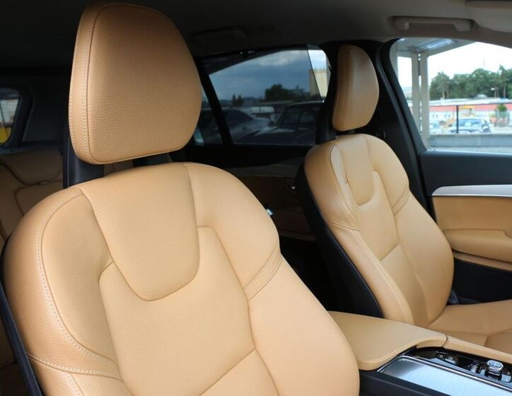 Volvo XC90 31