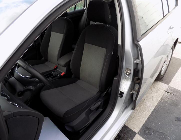 Volkswagen Golf 15