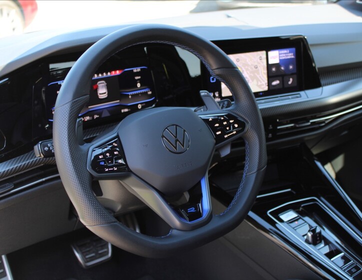 Volkswagen Golf 31