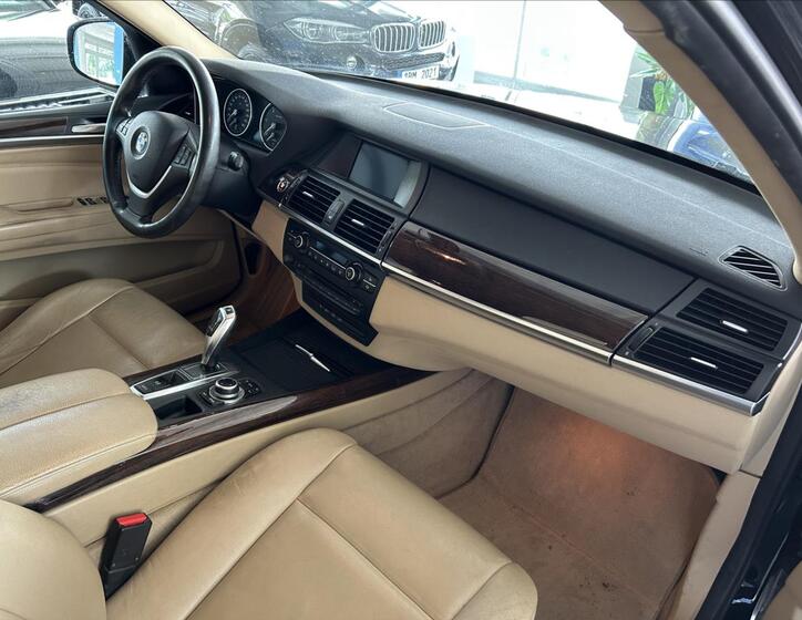 BMW X5 9