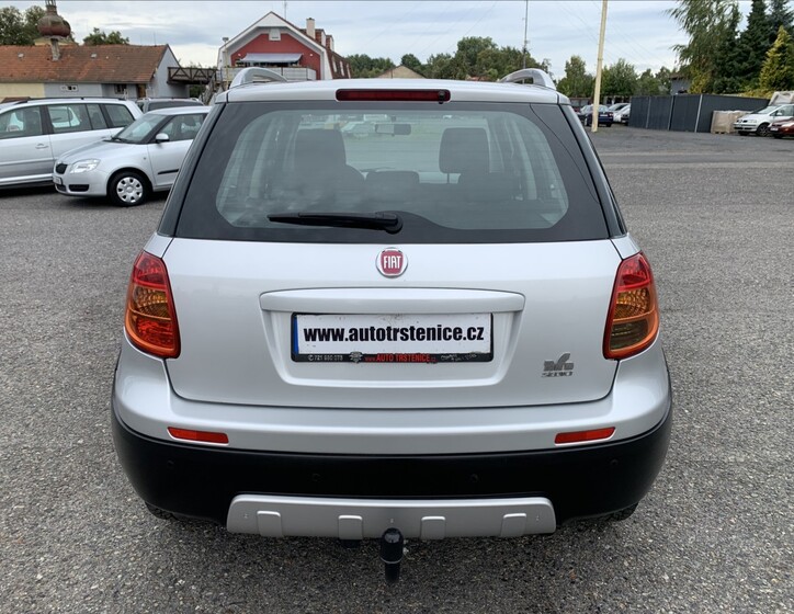 Fiat Sedici 4