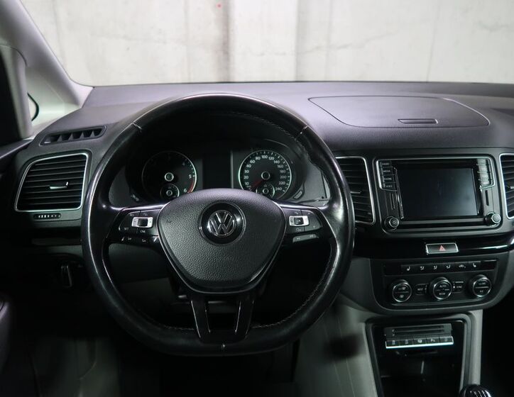Volkswagen Sharan 18