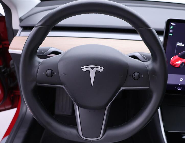 Tesla Model 3 18
