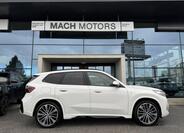 BMW iX1 8