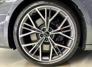Audi S7 8