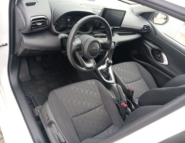 Toyota Yaris 11