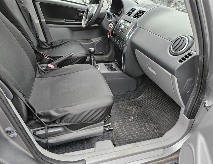 Suzuki SX4 22