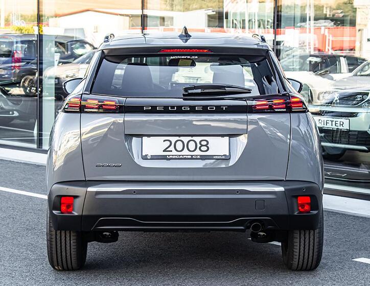 Peugeot 2008 6