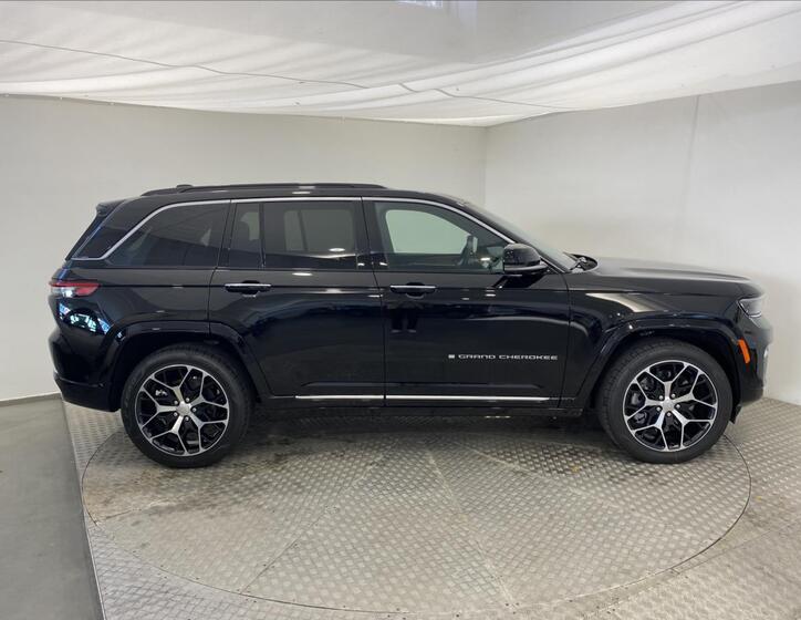 Jeep Grand Cherokee 9