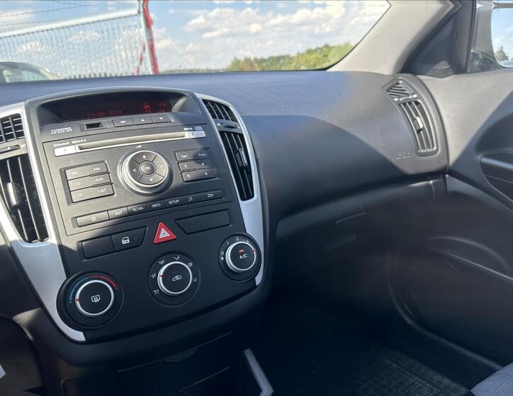 KIA Ceed 10