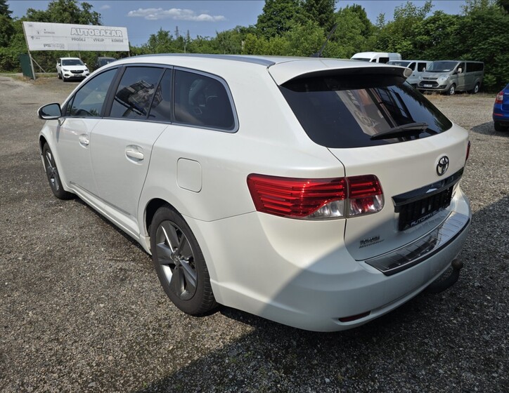 Toyota Avensis 6