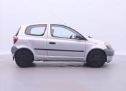 Toyota Yaris 8