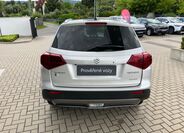 Suzuki Vitara 5