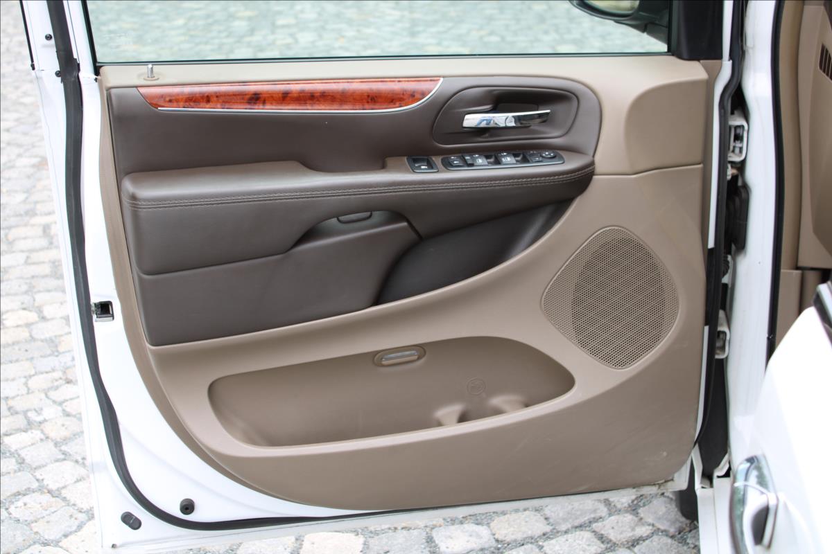 Chrysler Town & Country