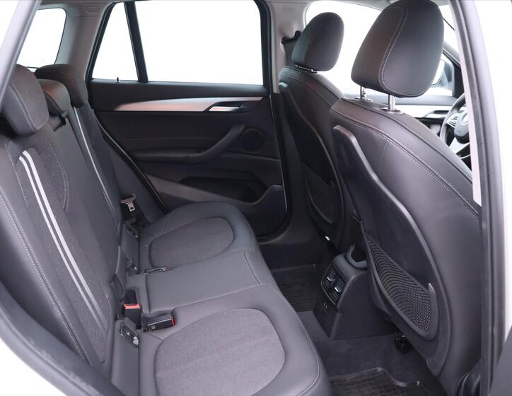BMW X1 16