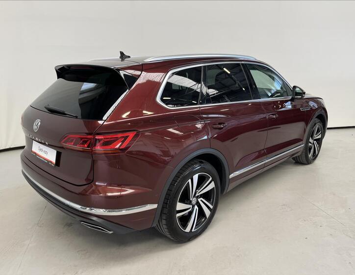 Volkswagen Touareg 2