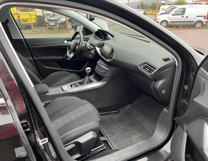 Peugeot 308 10
