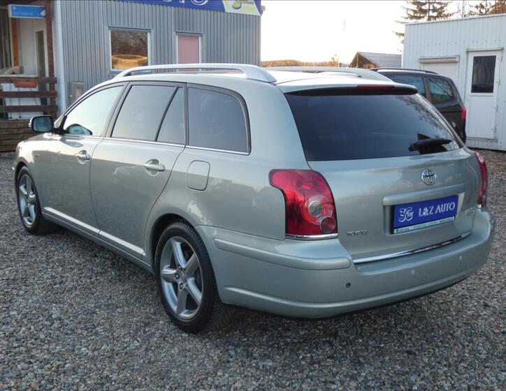 Toyota Avensis 6