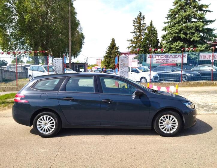 Peugeot 308 4
