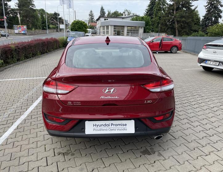 Hyundai i30 4