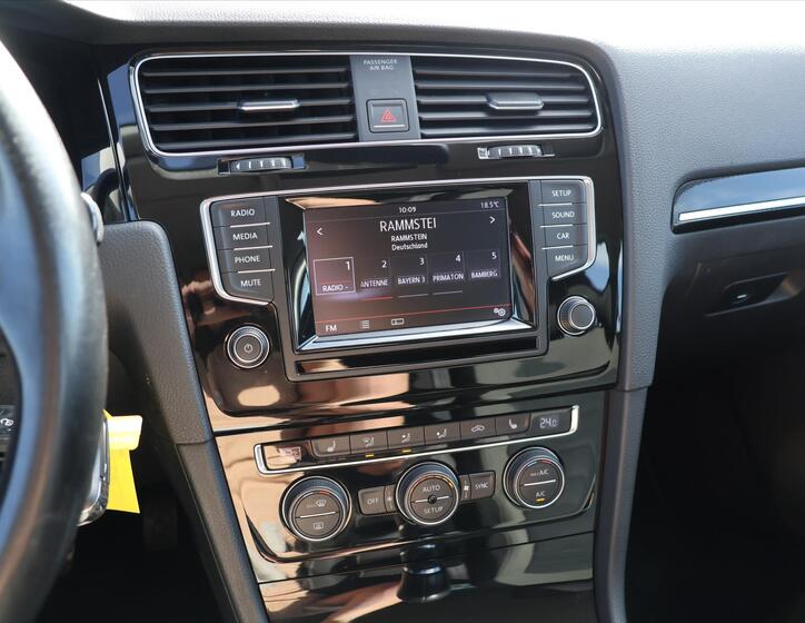 Volkswagen Golf 18