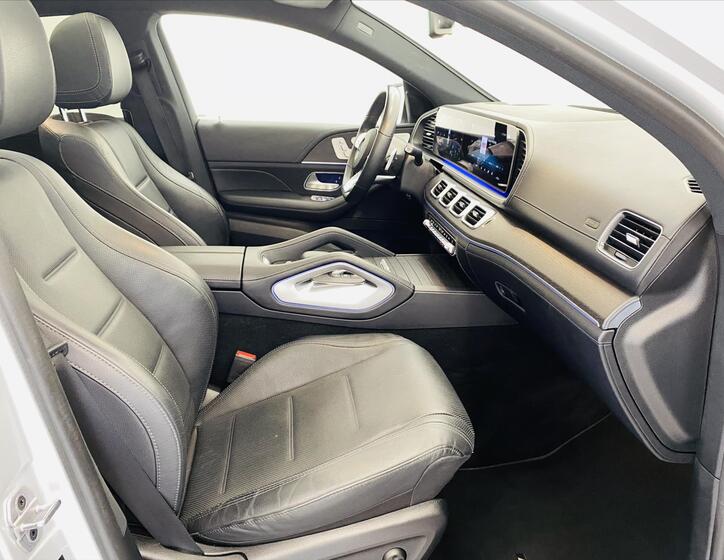 Mercedes-Benz GLE 8