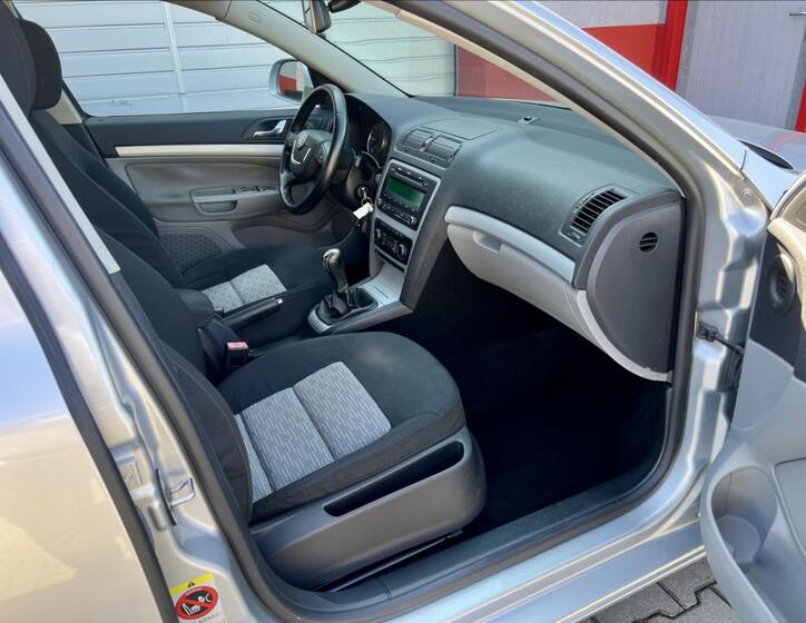 Škoda Octavia 21
