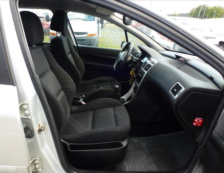 Peugeot 307 27
