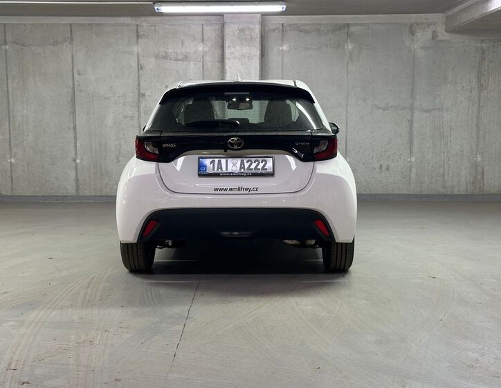 Toyota Yaris 6