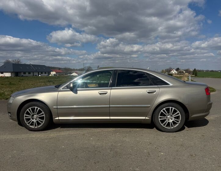 Audi A8 2