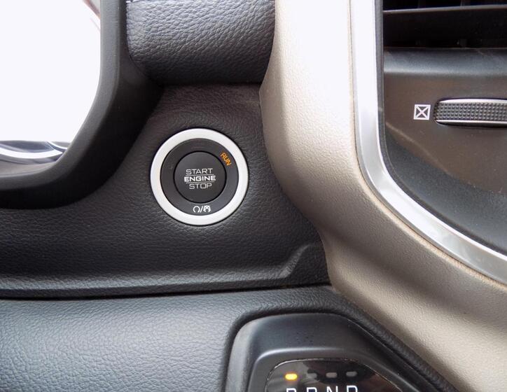 Dodge RAM 1500 25