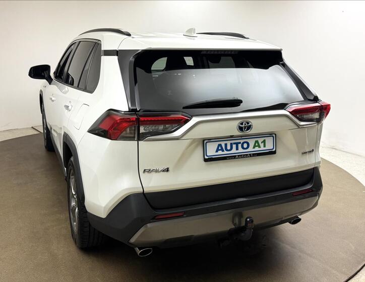 Toyota RAV4 6