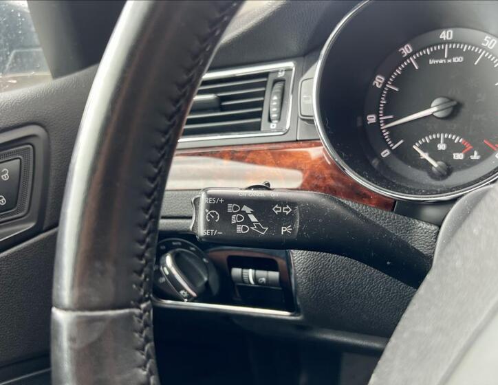 Škoda Superb 12