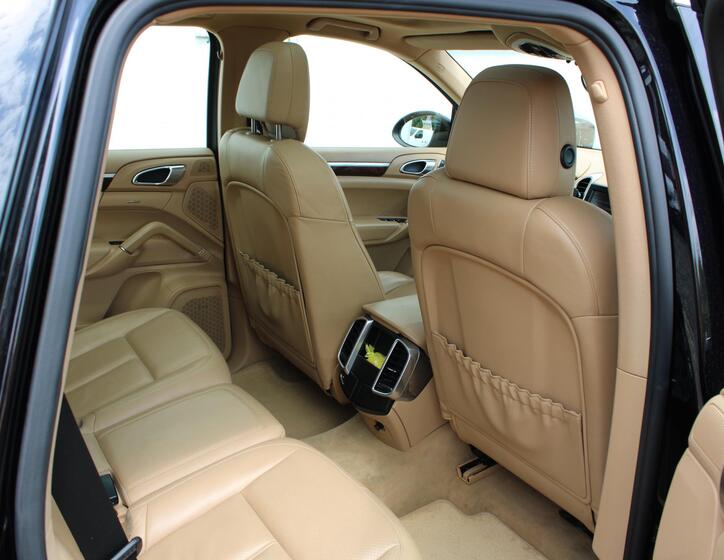 Porsche Cayenne 10