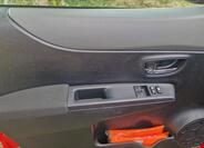 Toyota Yaris 12