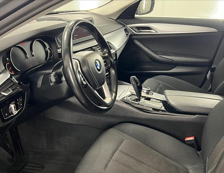 BMW Řada 5 8