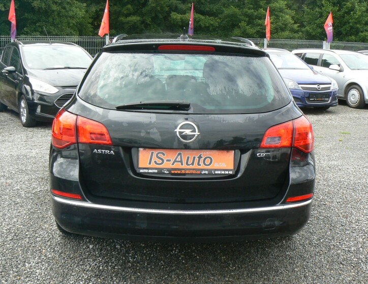 Opel Astra 6